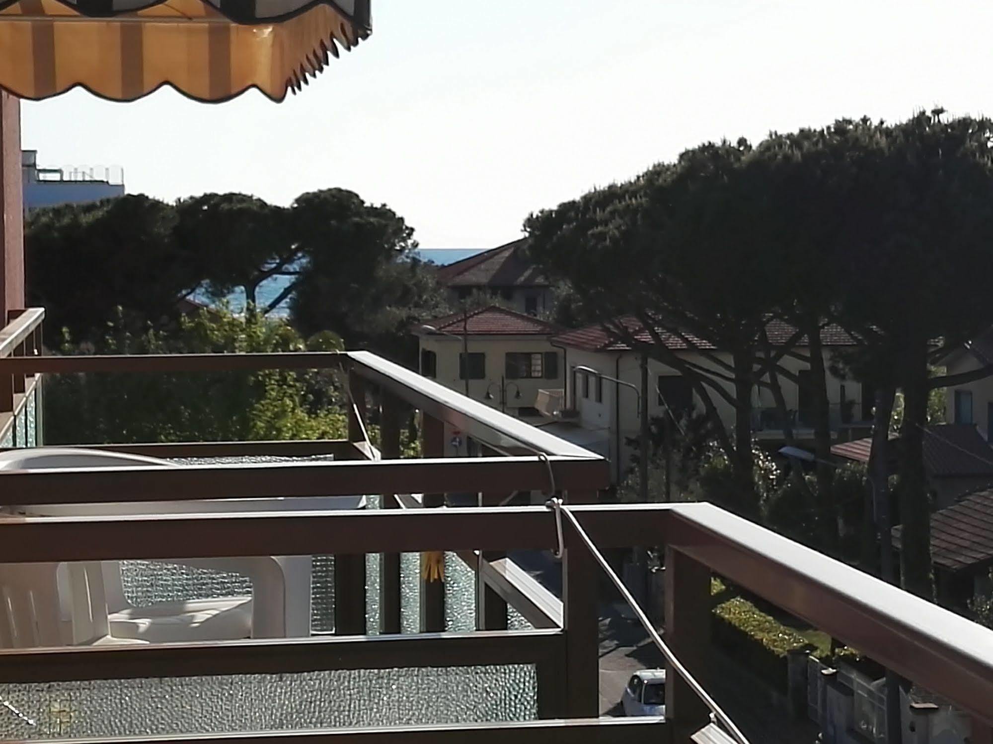 Hotel Elizabeth Marina di Pietrasanta Dış mekan fotoğraf
