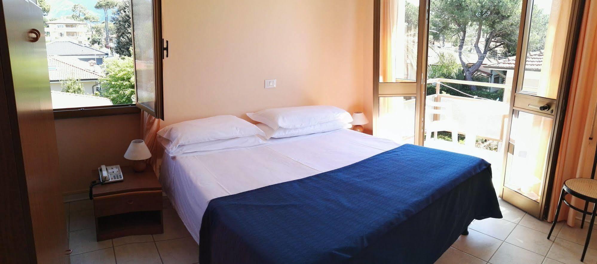 Hotel Elizabeth Marina di Pietrasanta Dış mekan fotoğraf
